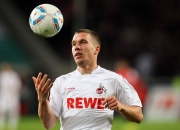 PG Soft Gaming-欧洲杯惊现冷门，波兰队完胜英格兰，奥恰洛夫高光表现成转折点