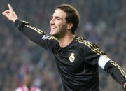 PG电子游戏-赛道与球场，当F1年度争冠焦点战遇上掘金防守锁死开拓者