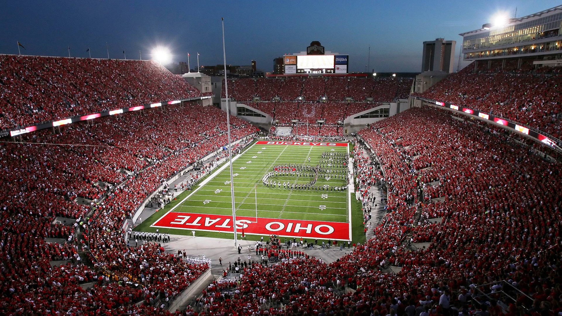 赛道上的戏剧性逆转，威廉姆斯绝地反击，维斯塔潘展现王者风范