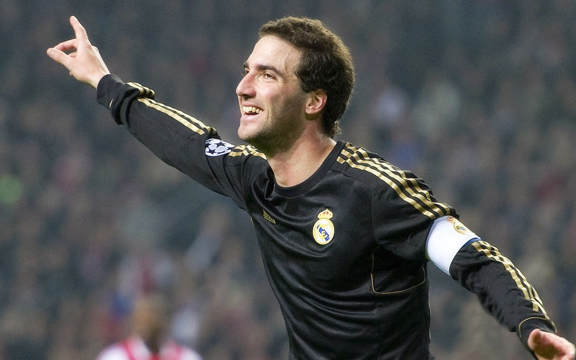 巴黎之矛对决暹罗之盾，马琳统治下的绿茵交响